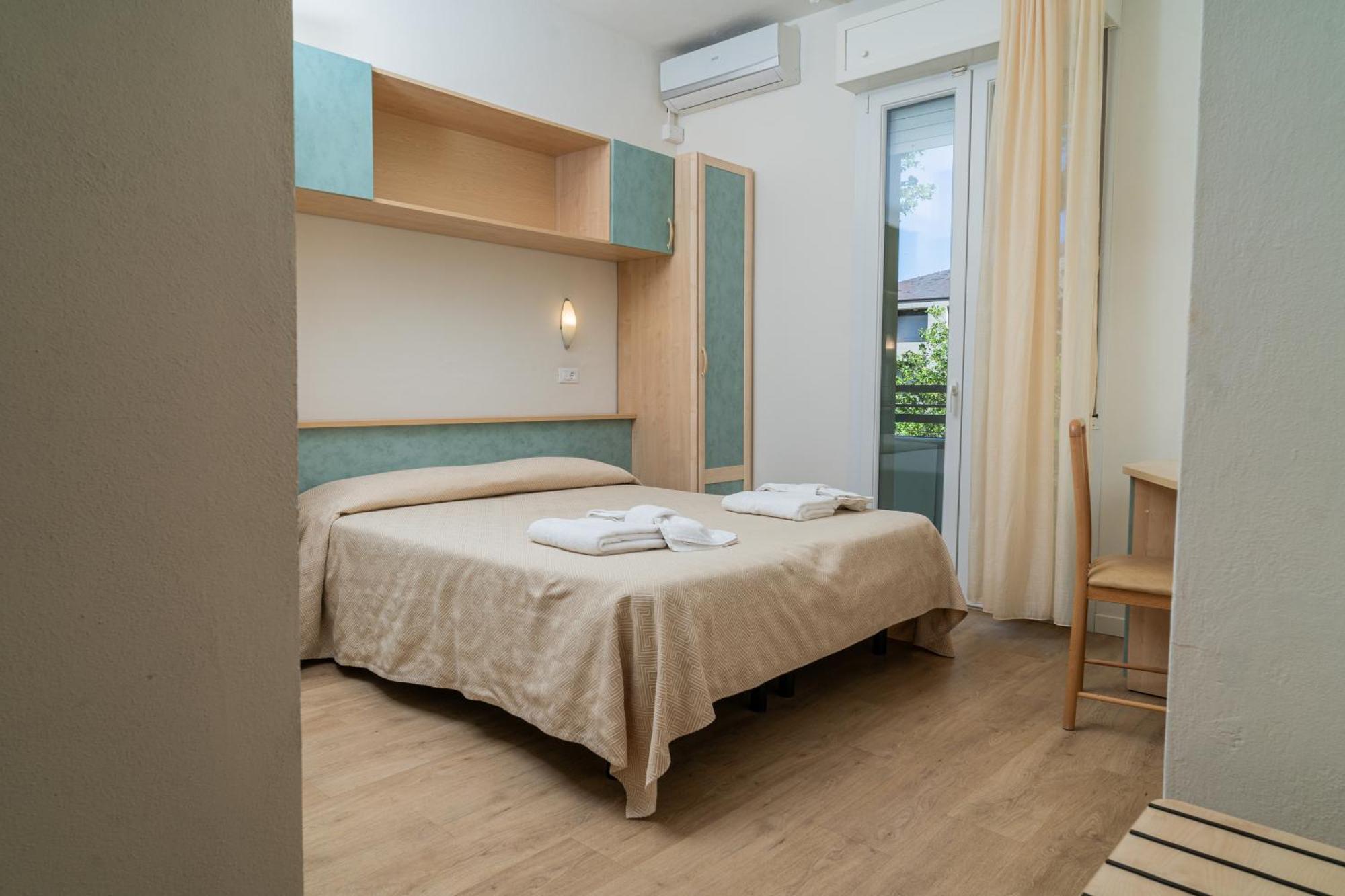 Hotel Ondina E Milazzo Cervia Exterior foto